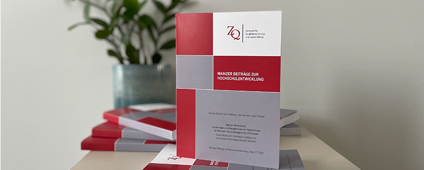 Der Sammelband zum 20-jährigen Jubiläum des Hochschulevaluierungsverbundes Südwest ist erschienen und umfasst vielfältige Beiträge von 17 der 23 Mitgliedshochschulen aus den Bereichen der Qualitätssicherung, der Evaluation sowie der Hochschuldidaktik.
